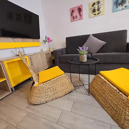 Luxury Family Azizi - Pool & Promenada Appartement