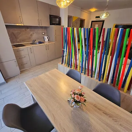 Luxury Family Azizi - Pool & Promenada Appartement *