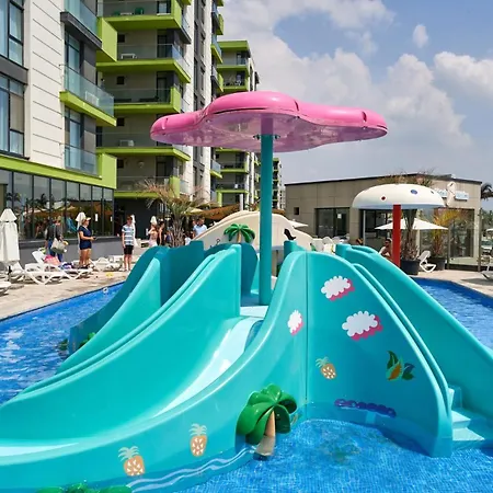 Appartement Luxury Family Azizi - Pool & Promenada