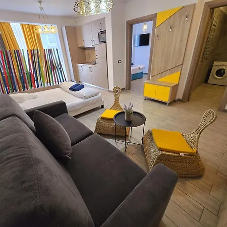 Luxury Family Azizi - Pool & Promenada Appartement *
