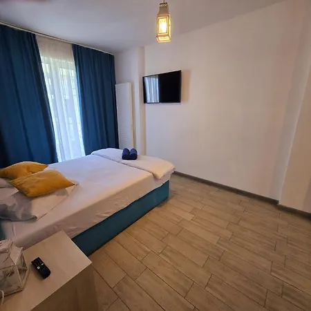 Luxury Family Azizi - Pool & Promenada