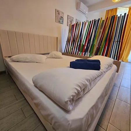 Appartement Luxury Family Azizi - Pool & Promenada