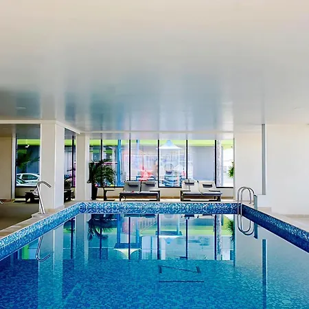 Appartement Luxury Family Azizi - Pool & Promenada *